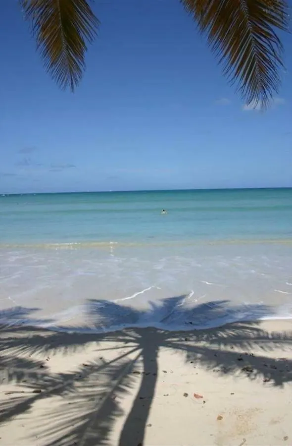 L'Hibiscus Piscine Et Plage Sainte-Luce 0*,  Martinique